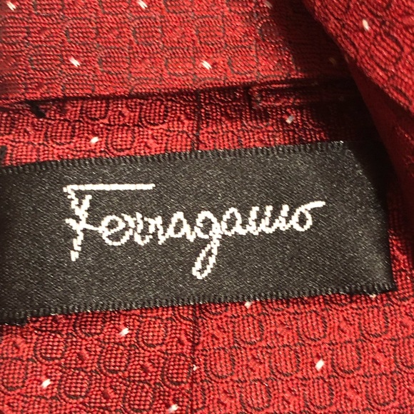 FERRAGAMO Burgundy Silk  Tie - Picture 4 of 7